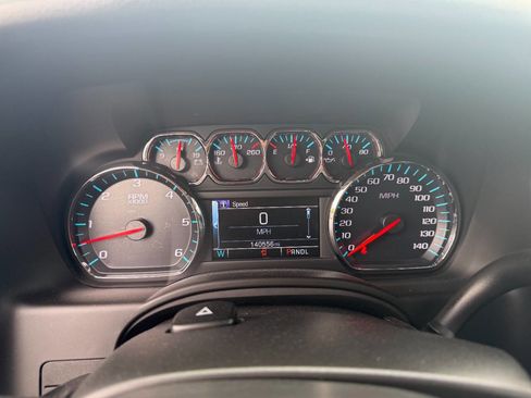 Used 2018 Chevrolet Suburban LT AWD/4WD image 24