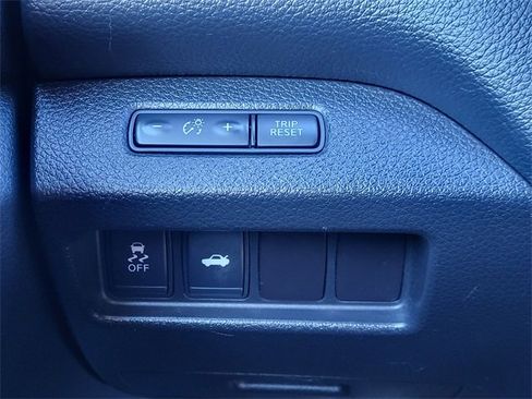 Used 2015 Nissan Altima 2.5 SV image 12