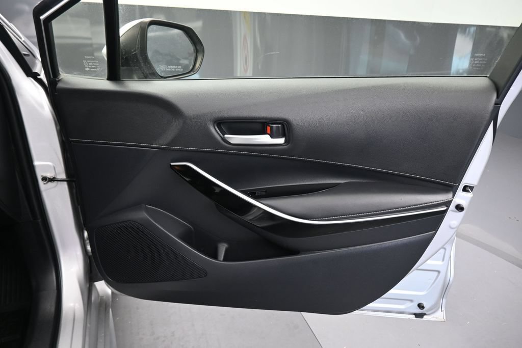 Used 2019 Toyota Corolla XSE FWD image 39