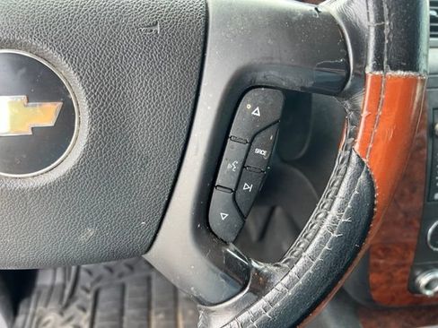 Used 2007 Chevrolet Tahoe LTZ w/ LTZ Preferred Equipment Group AWD/4WD image 19