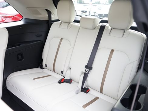 Certified 2025 MAZDA CX-90 3.3 Turbo S w/ Premium Package image 15