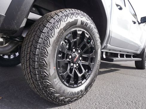 New 2026 GMC Canyon Elevation w/ Convenience Package image 6