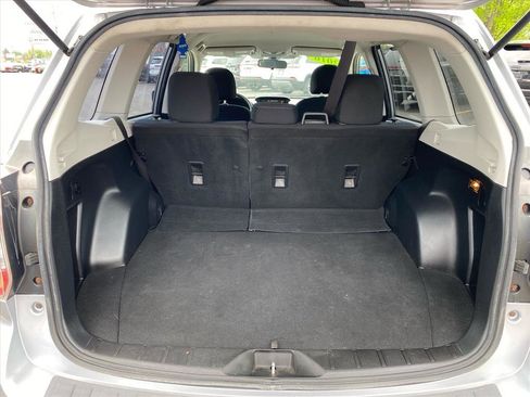 Used 2016 Subaru Forester 2.5i AWD/4WD image 21