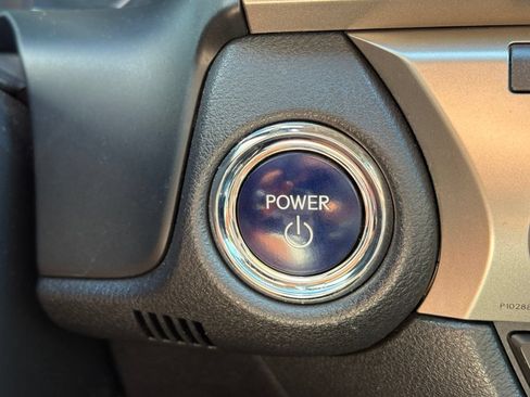 Used 2013 Lexus ES 300h w/ Premium Pkg FWD image 18