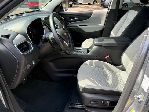Used 2024 Chevrolet Equinox LT image 11