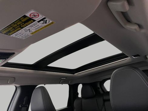 New 2026 Mitsubishi Outlander SEL image 32