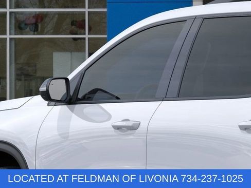 New 2025 Chevrolet Traverse LT w/ Midnight/Sport Edition image 12