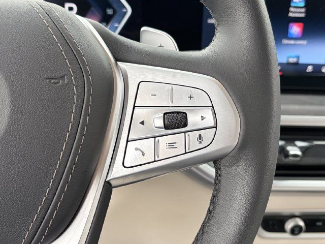 Certified 2025 BMW X7 xDrive40i w/ Premium Package AWD/4WD image 24