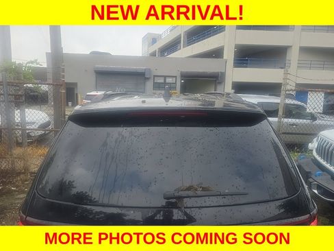 Used 2023 Dodge Durango R/T w/ Hemi Orange Plus Package AWD/4WD image 8