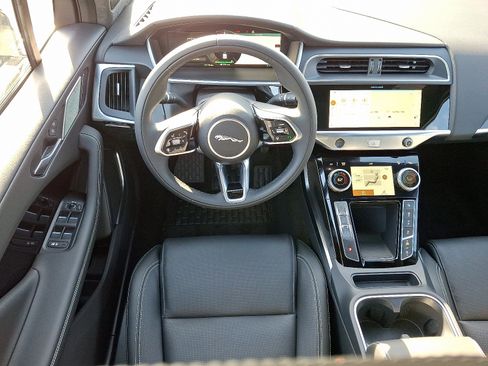 New 2024 Jaguar I-PACE R-Dynamic HSE AWD/4WD image 9