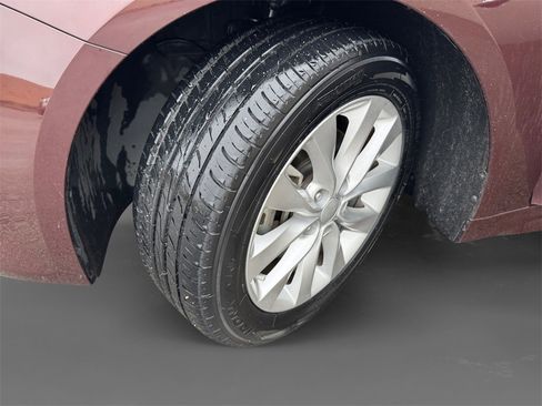 Used 2017 Kia Optima EX image 10