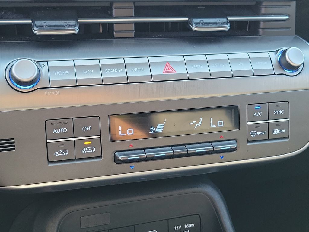 Used 2025 Hyundai Kona SEL FWD image 30