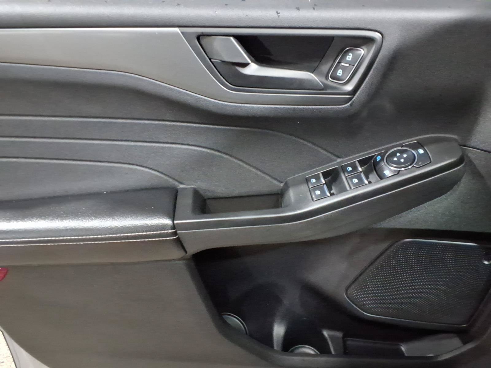 Certified 2024 Ford Escape Active FWD image 9