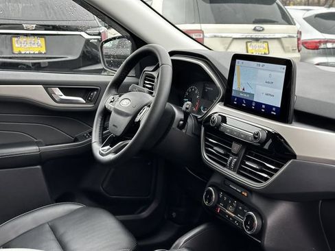 Certified 2022 Ford Escape SEL image 33