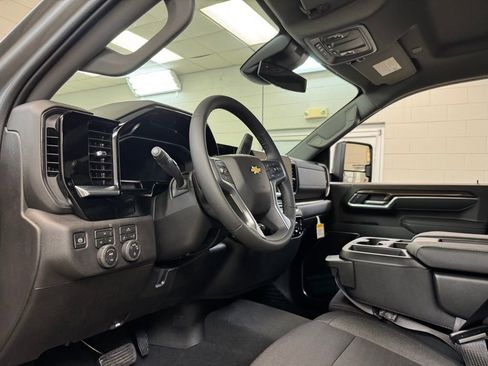New 2026 Chevrolet Silverado 3500 LT AWD/4WD image 14