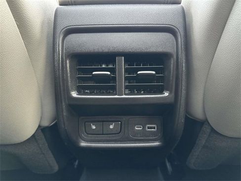 Certified 2023 Cadillac XT4 Luxury w/ Cold Weather Package image 32