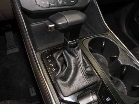 Certified 2025 Kia Carnival SX image 16