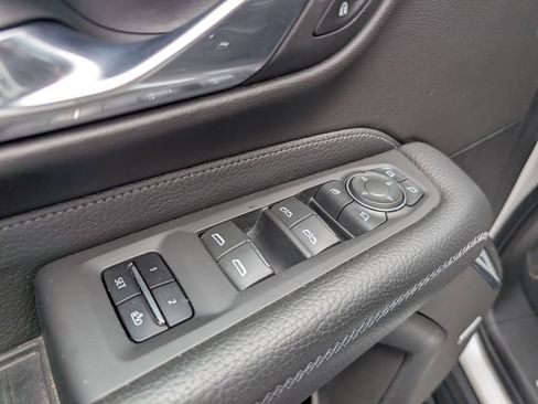 Used 2023 GMC Yukon XL Denali AWD/4WD image 16