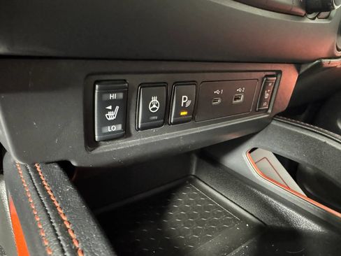Used 2023 Nissan Frontier PRO-4X w/ Pro-4X Premium Package AWD/4WD image 23