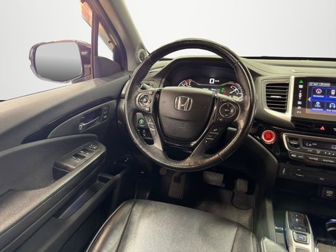Used 2016 Honda Pilot Touring image 15