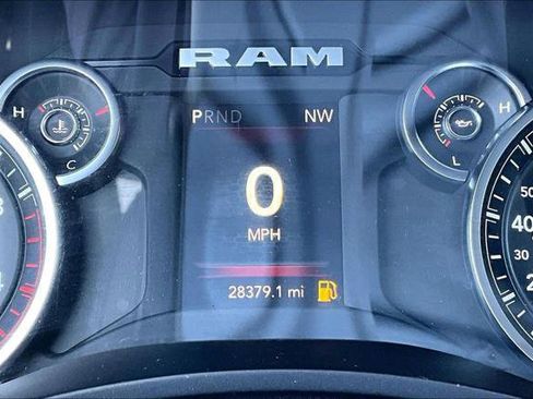 Certified 2024 RAM 2500 Big Horn w/ Night Edition AWD/4WD image 8