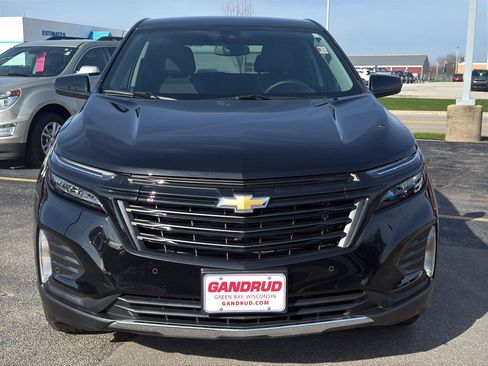 Used 2024 Chevrolet Equinox LT image 3