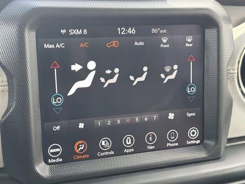 Used 2022 Jeep Wrangler Unlimited Sahara AWD/4WD image 31