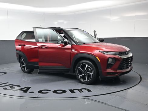 Certified 2023 Chevrolet TrailBlazer RS w/ Convenience Package image 24