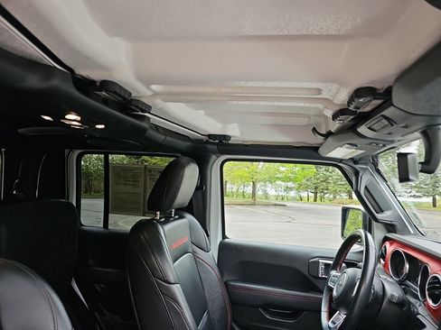 Used 2022 Jeep Gladiator Rubicon AWD/4WD image 13