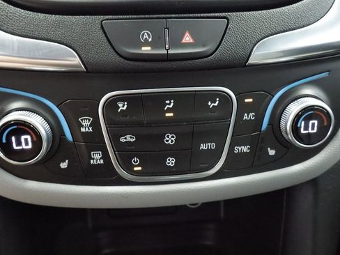 Used 2024 Chevrolet Equinox LT AWD/4WD image 31