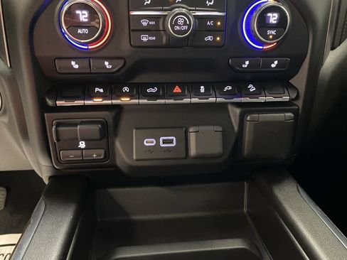 Used 2020 Chevrolet Silverado 1500 RST image 23