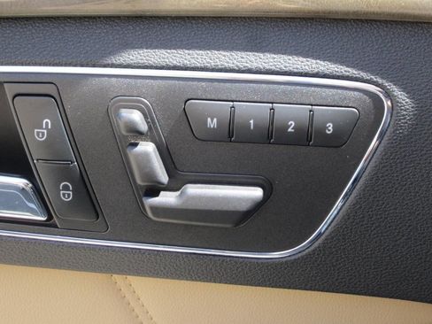 Used 2010 Mercedes-Benz E 350 Sedan image 32