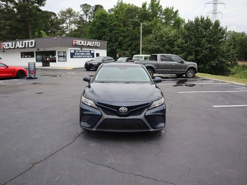 Used 2018 Toyota Camry SE FWD image 13
