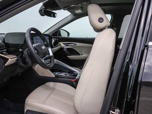 Used 2025 Audi Q5 Premium w/ Convenience Package AWD/4WD image 22