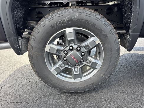 New 2026 GMC Sierra 2500 SLE w/ Preferred Package image 33