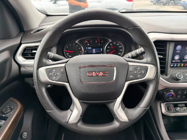 Used 2023 GMC Acadia SLE w/ Driver Convenience Package FWD image 10