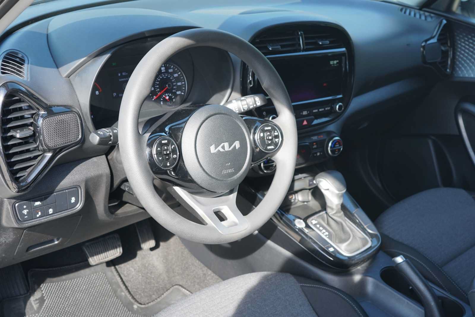 Certified 2022 Kia Soul S FWD image 7