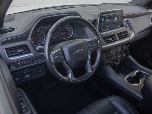 Used 2021 Chevrolet Suburban RST w/ Luxury Package image 13