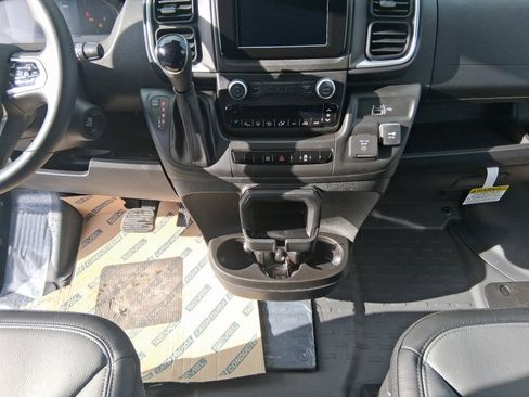 New 2026 RAM ProMaster 2500 w/ Quick Order Package 22G SLT image 12