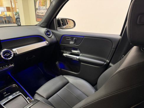Certified 2025 Mercedes-Benz GLB 250 image 10