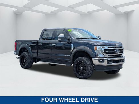 Used 2021 Ford F250 4x4 Crew Cab Super Duty image 3