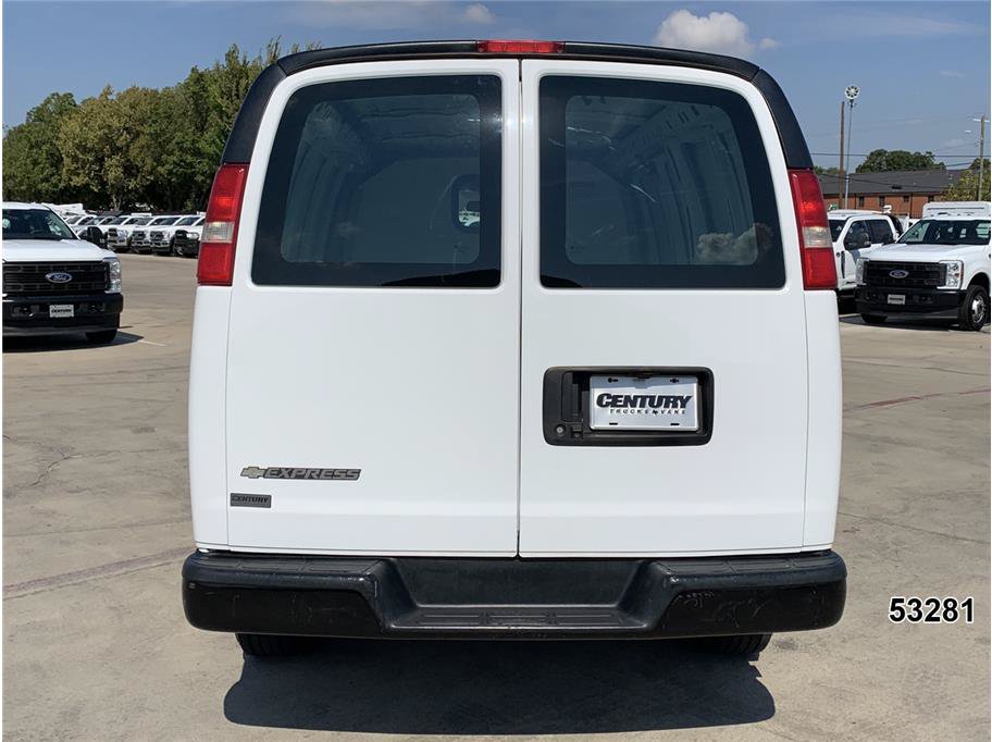 Used 2019 Chevrolet Express 2500 RWD image 7