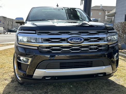 Used 2024 Ford Expedition Max Platinum AWD/4WD image 4