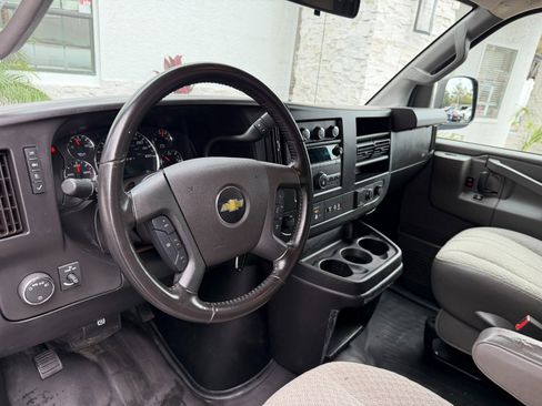 Used 2020 Chevrolet Express 2500 w/ Enhanced Convenience Package image 27