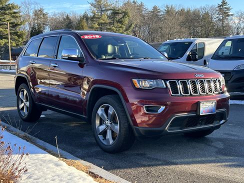 Used 2019 Jeep Grand Cherokee Limited AWD/4WD image 15