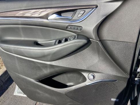 Used 2023 Buick Enclave Avenir w/ Avenir Technology Package image 19