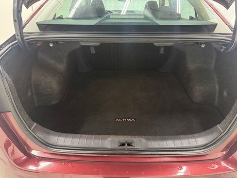 Used 2025 Nissan Altima 2.5 SV FWD image 19