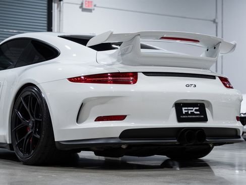 Used 2014 Porsche 911 GT3 RWD image 14