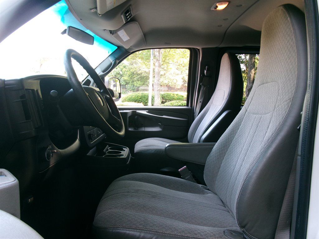 Used 2015 Chevrolet Express 3500 LT w/ LT Preferred Equipment Group RWD image 10