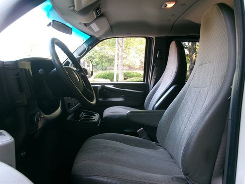 Used 2015 Chevrolet Express 3500 LT w/ LT Preferred Equipment Group RWD image 10